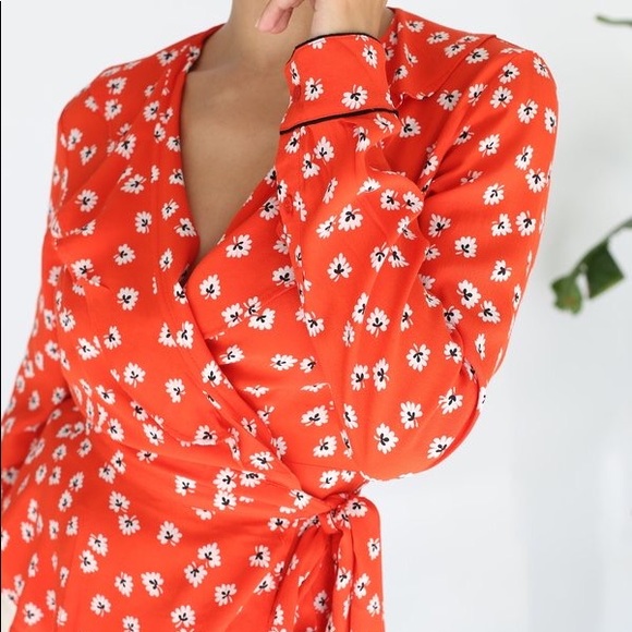 Ganni Crepe Floral Ruffled Wrap Top Sz 36 - Picture 4 of 8